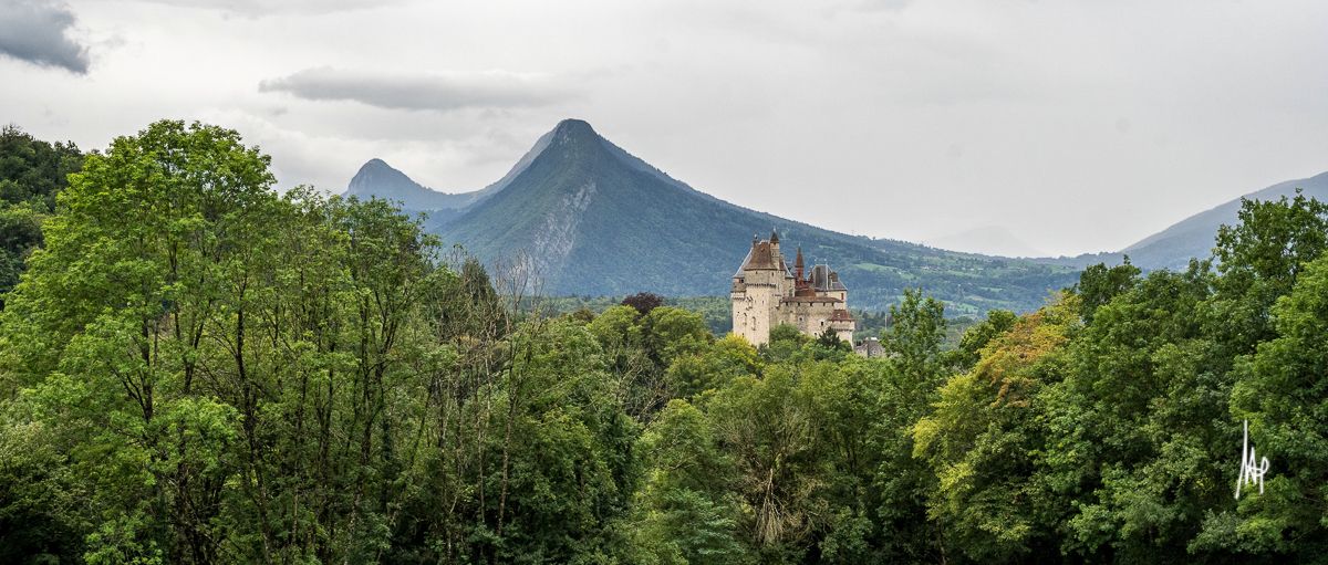 Il Castello di Menthon-Saint-Bernard