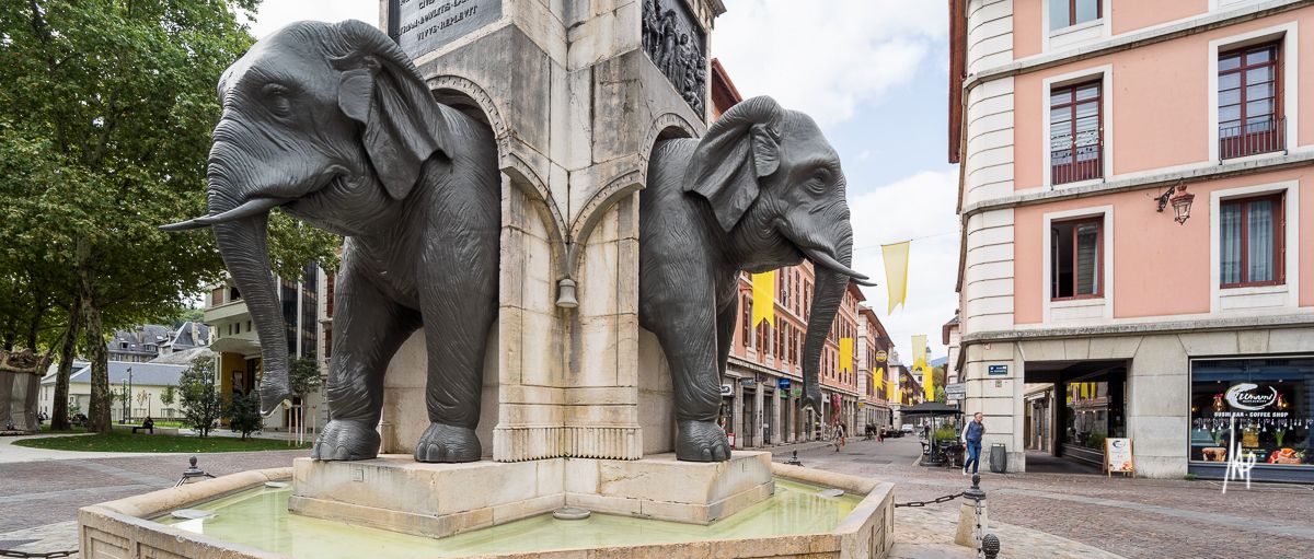 'Piazza degli Elefanti, Chambery'